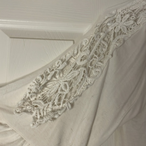 White long fancy top - Picture 3 of 4